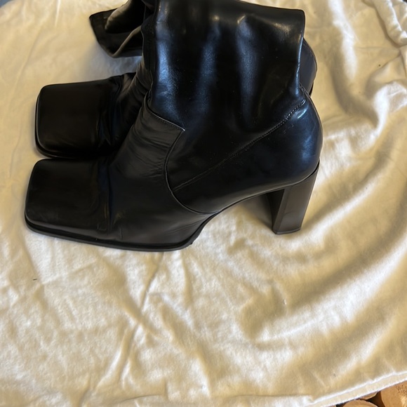 Black stacked heels boots - Picture 5 of 14